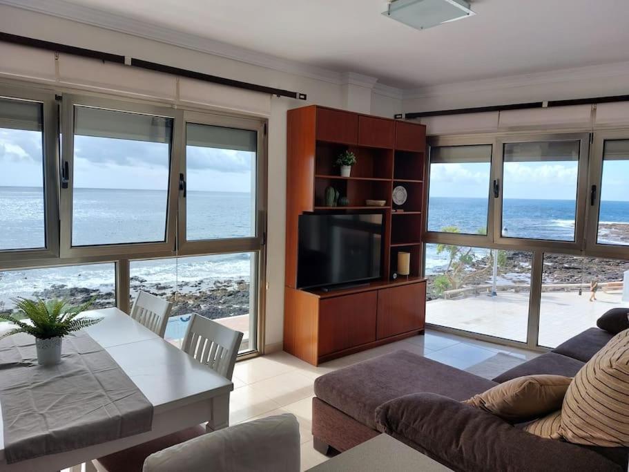 Apartamento En Arinaga En Primera Linea Екстериор снимка