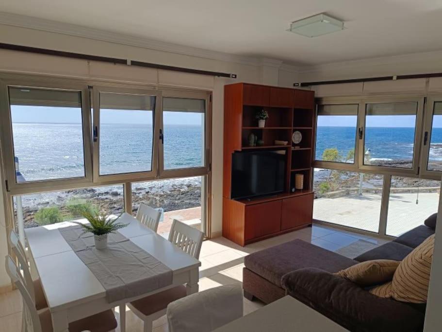 Apartamento En Arinaga En Primera Linea Екстериор снимка